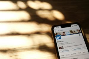 come cercare lavoro su linkedin